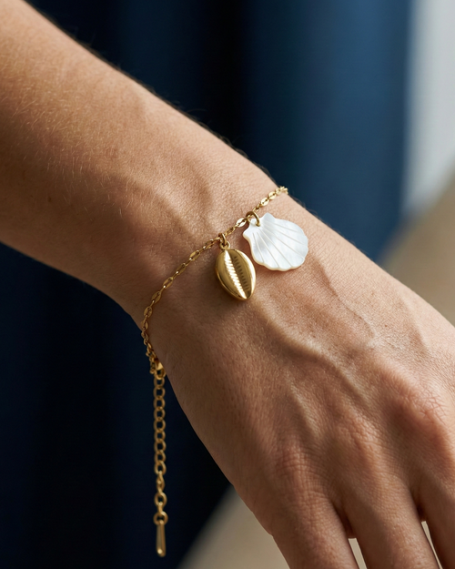Nacreous-Scallop & Cypraea Bracelet