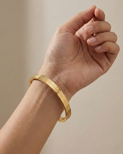 Relief-Patterned Structural Kada