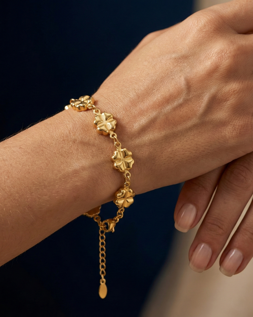 Voluminous-Clover Linked Bracelet