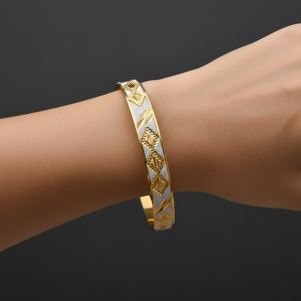 Elegant Two-Tone Diamond Motif Kangan Pair