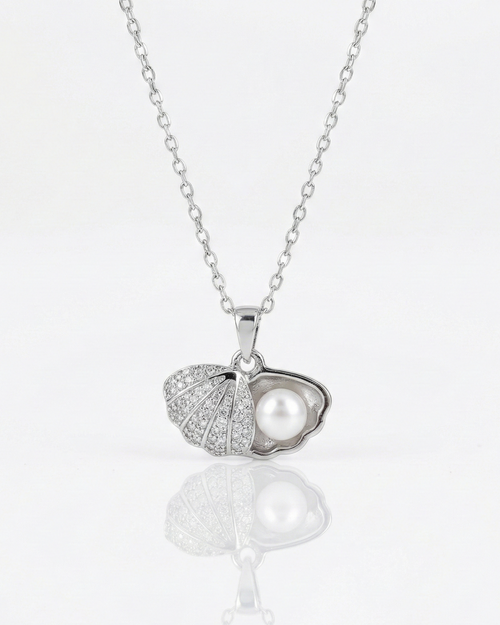 Shimmering Shell Pearl Necklace